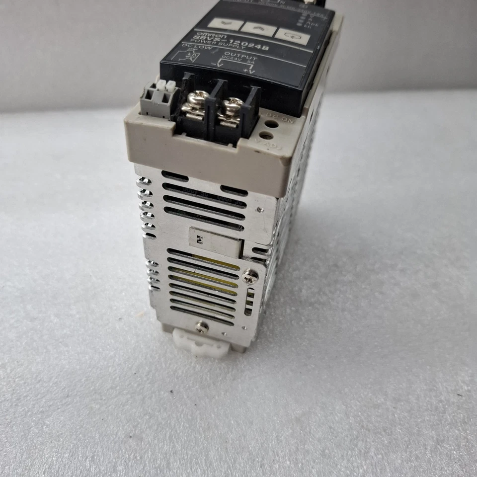 USED WORKING OMRON S8VS-12024B 100-240VAC POWER SUPPLY 24VDC 5A S8VS12024B